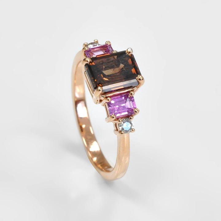 Diamonds and Pink Sapphires five stones Ring