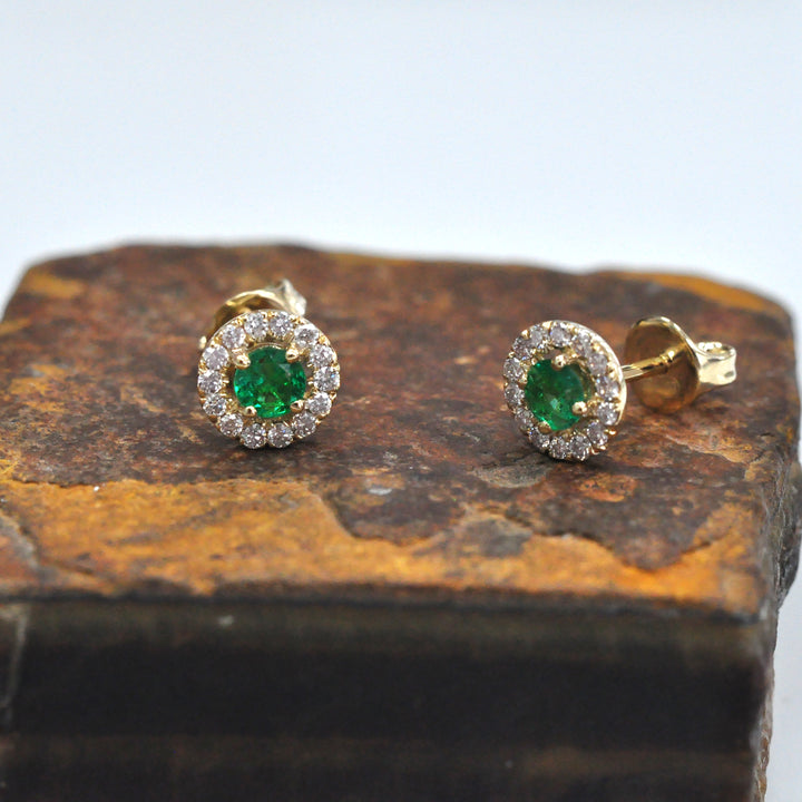 Yellow gold emerald and Diamonds halo Earrings