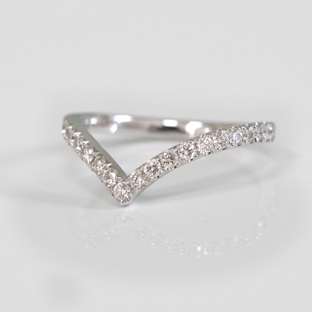 whte gold V shape Diamond Ring