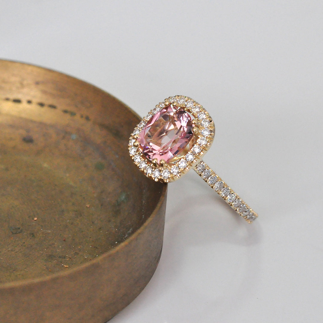 Yellow Gold Pink Tourmaline &amp; Diamonds Ring
