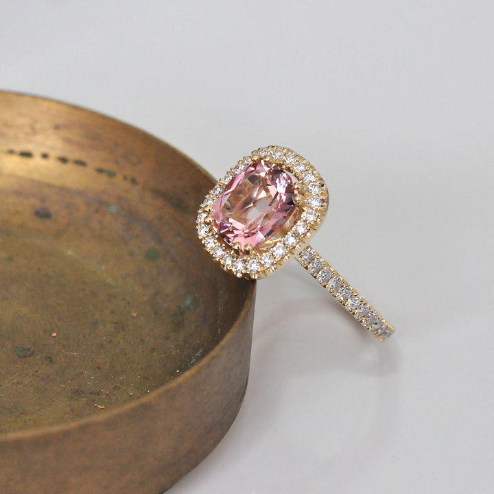 Yellow Gold Pink Tourmaline &amp; Diamonds Ring