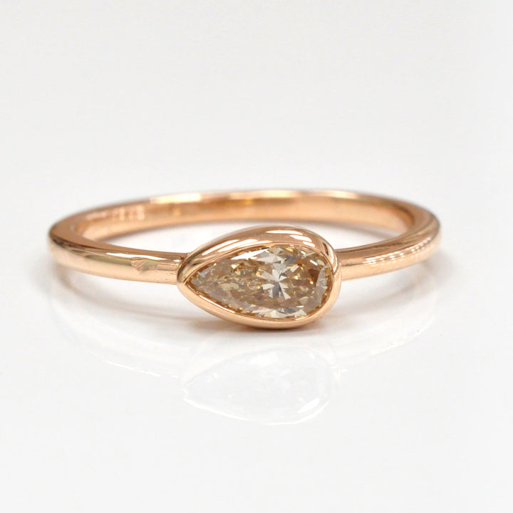 pear shape solitaire diamond Ring