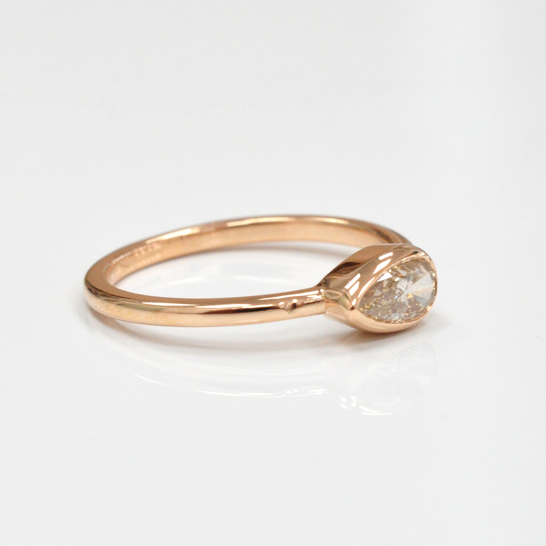 pear shape solitaire diamond Ring