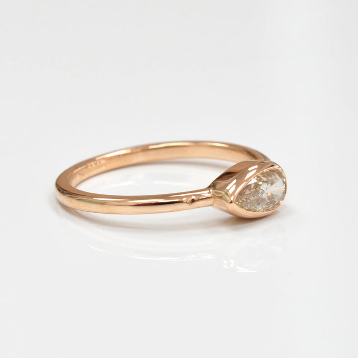 pear shape solitaire diamond Ring