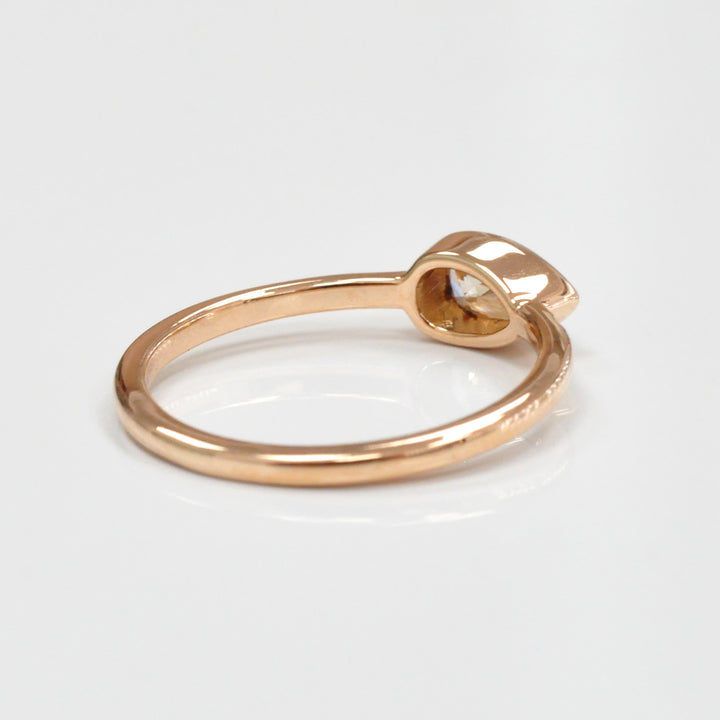 pear shape solitaire diamond Ring