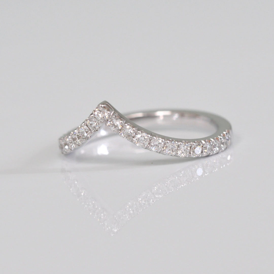 whte gold V shape Diamond Ring