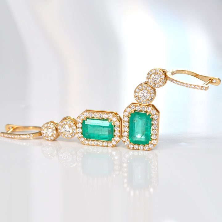 yellow gold green emeralds and Diamonds halo Earrings
