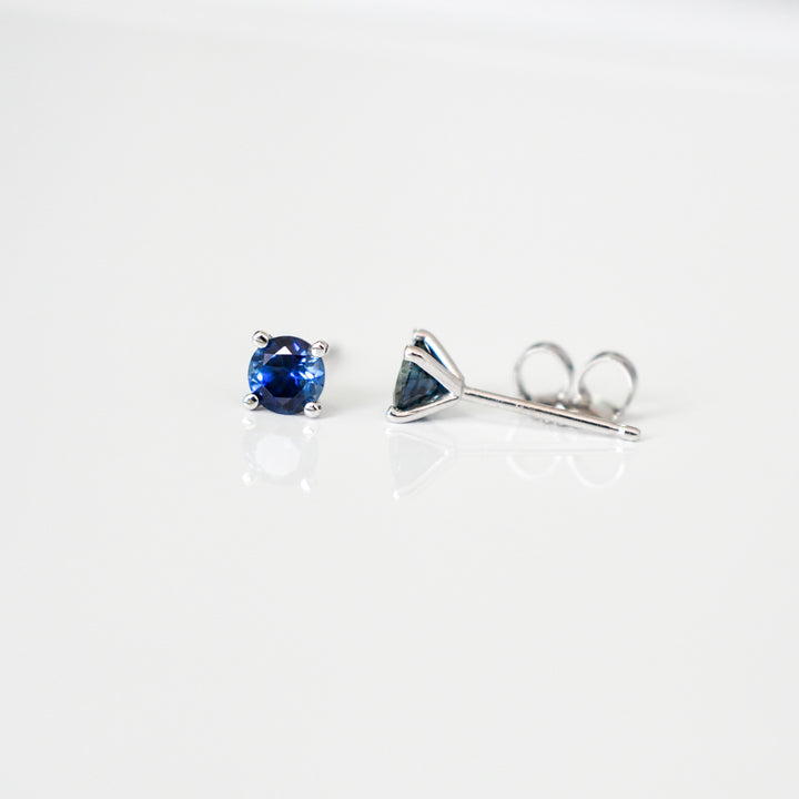blue sapphire Stud Earrings