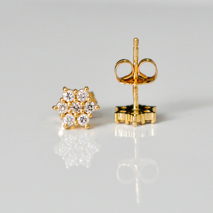 YELLOW GOLD flower shape diamonds earrings