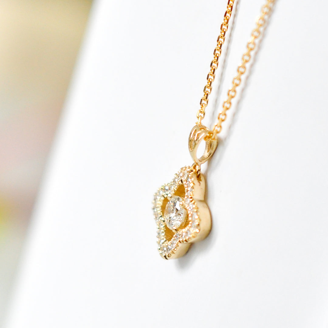 YELLOW GOLD HALO PENDANT