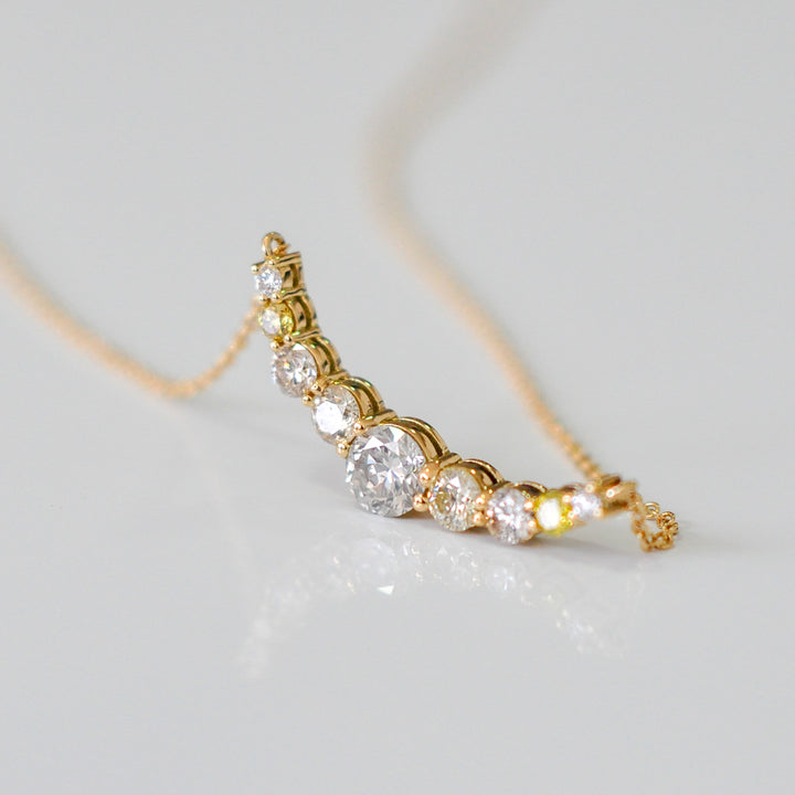 WHITE AND YELLOW DIAMONDS necklace