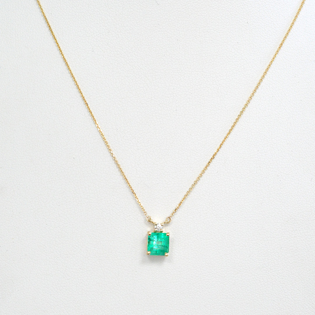 Colombian Emerald &amp; little round Diamond Pendant