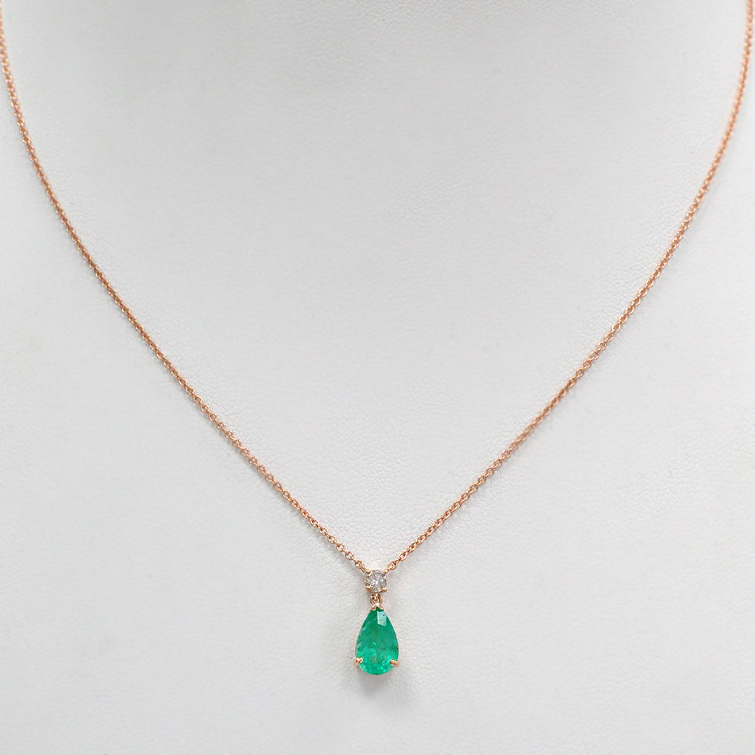 Pear Shape Emerald &amp; round Diamond pendant