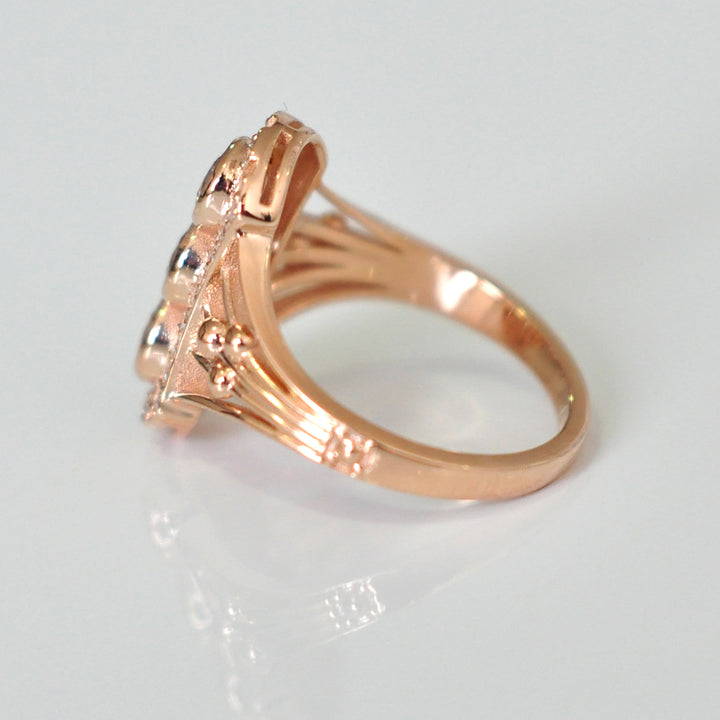 Vintage style Rose Gold Diamonds Ring
