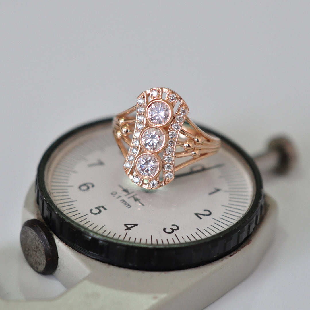 Vintage style Rose Gold Diamonds Ring