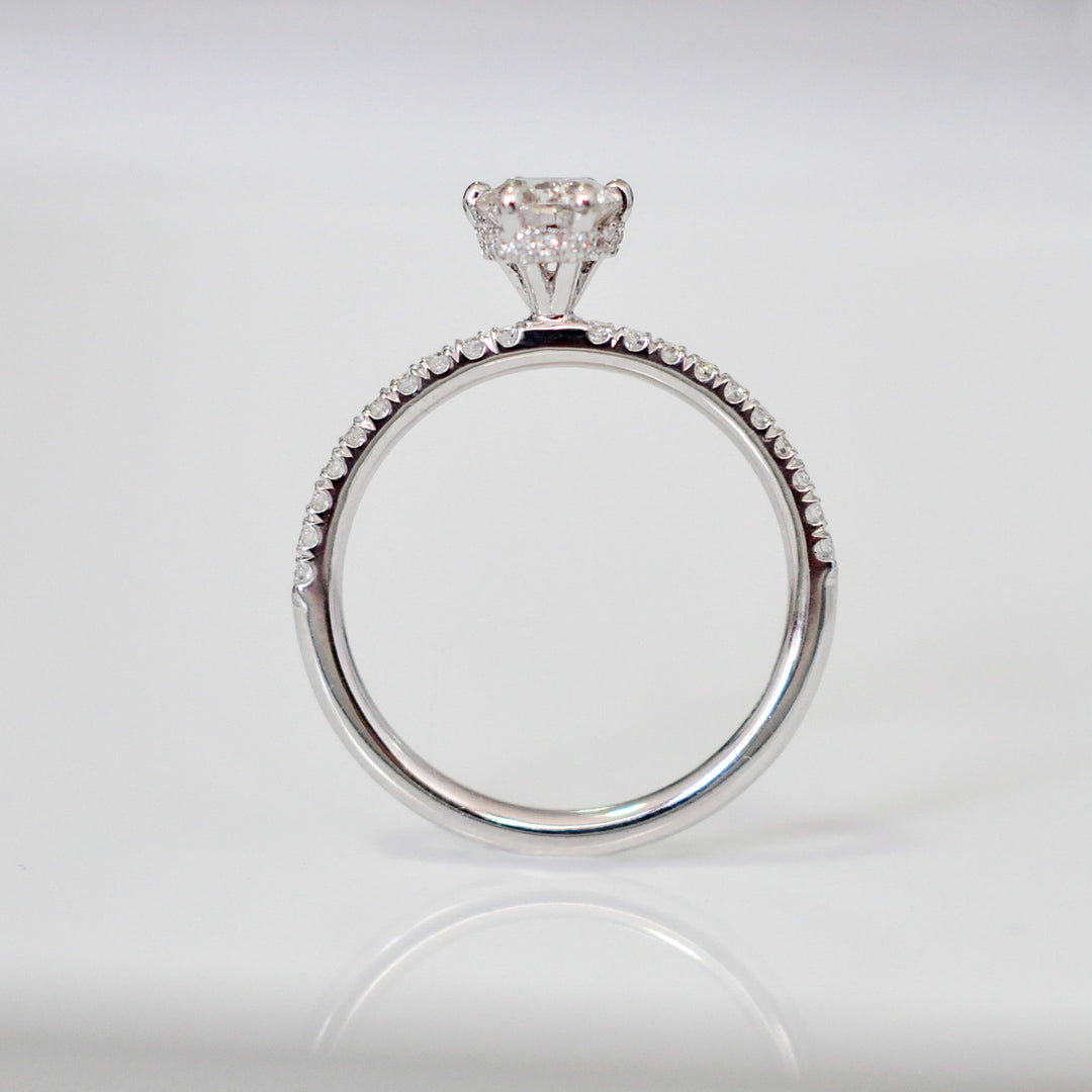 Delicate WHITE GOLD AND DIAMOND 6 prongs engagement Ring