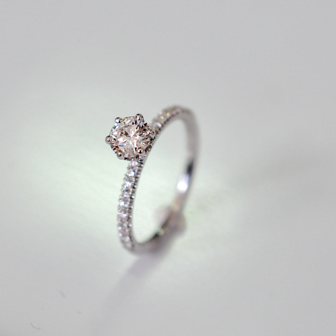 Delicate WHITE GOLD AND DIAMOND 6 prongs engagement Ring