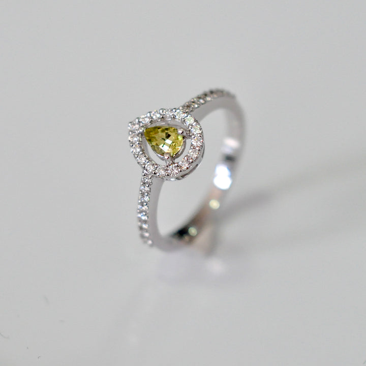 YELLOW SAPPHIRE and diamonds HALO RING