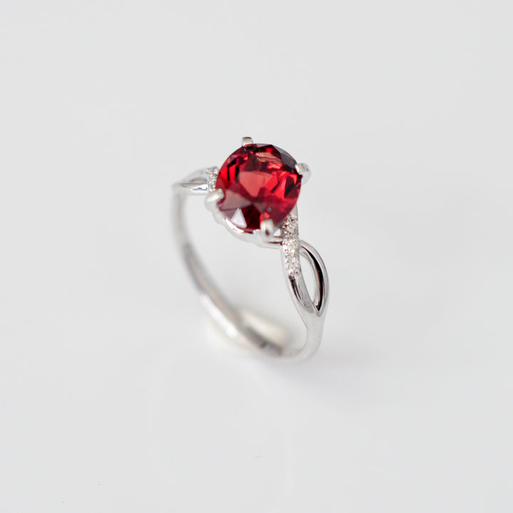RED GARNET (1.5 ct.) &amp; DIAMONDS WHITE GOLD TWIST STYLE RING