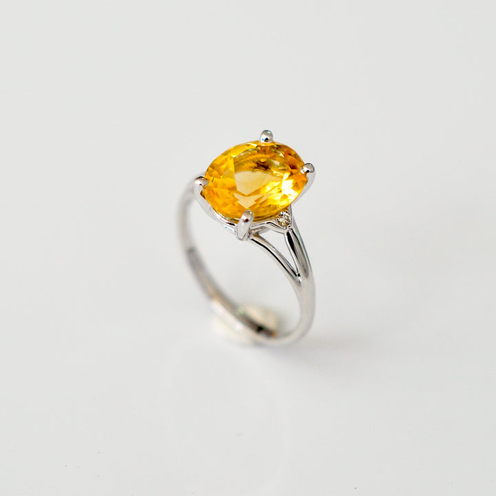 Delicate three stones citrine &amp; Diamonds ring