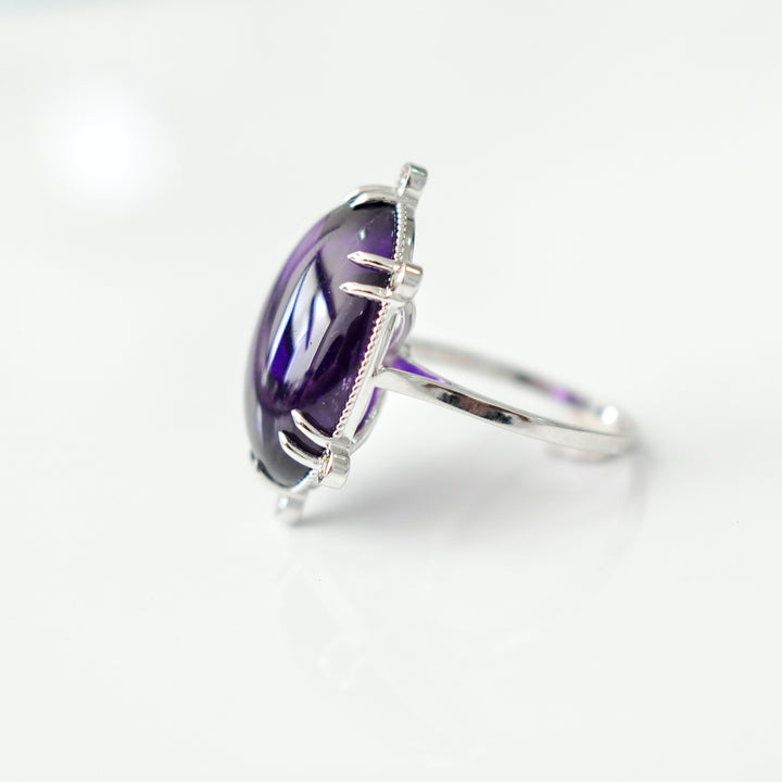 unique cabochon AMETHIYST &amp; diamonds ring