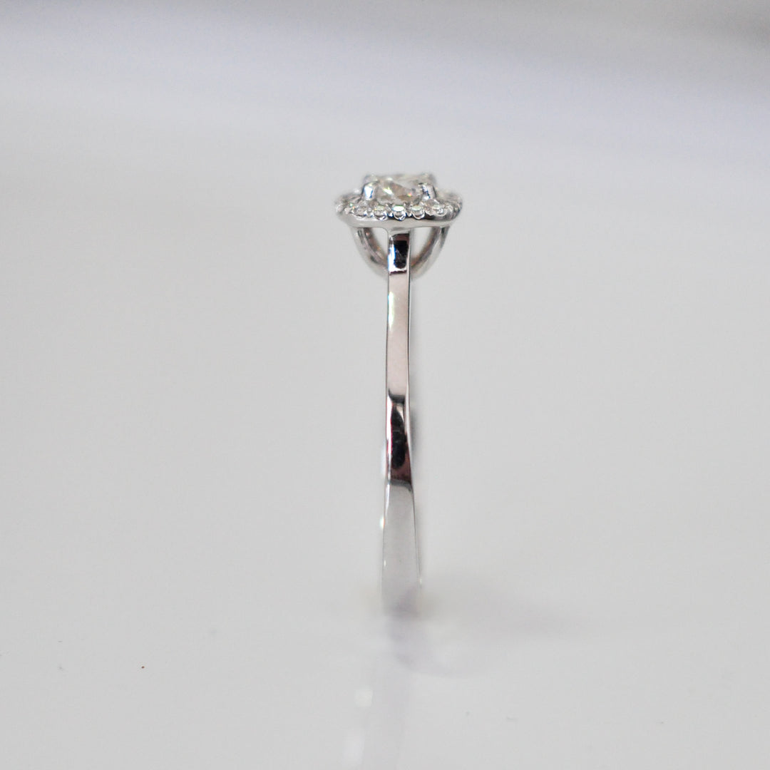 WHITE GOLD AND WHITE DIAMONDS HALO RING