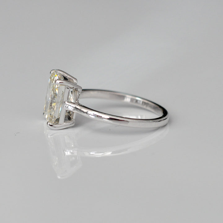 3 carat radiant cut diamond Solitaire