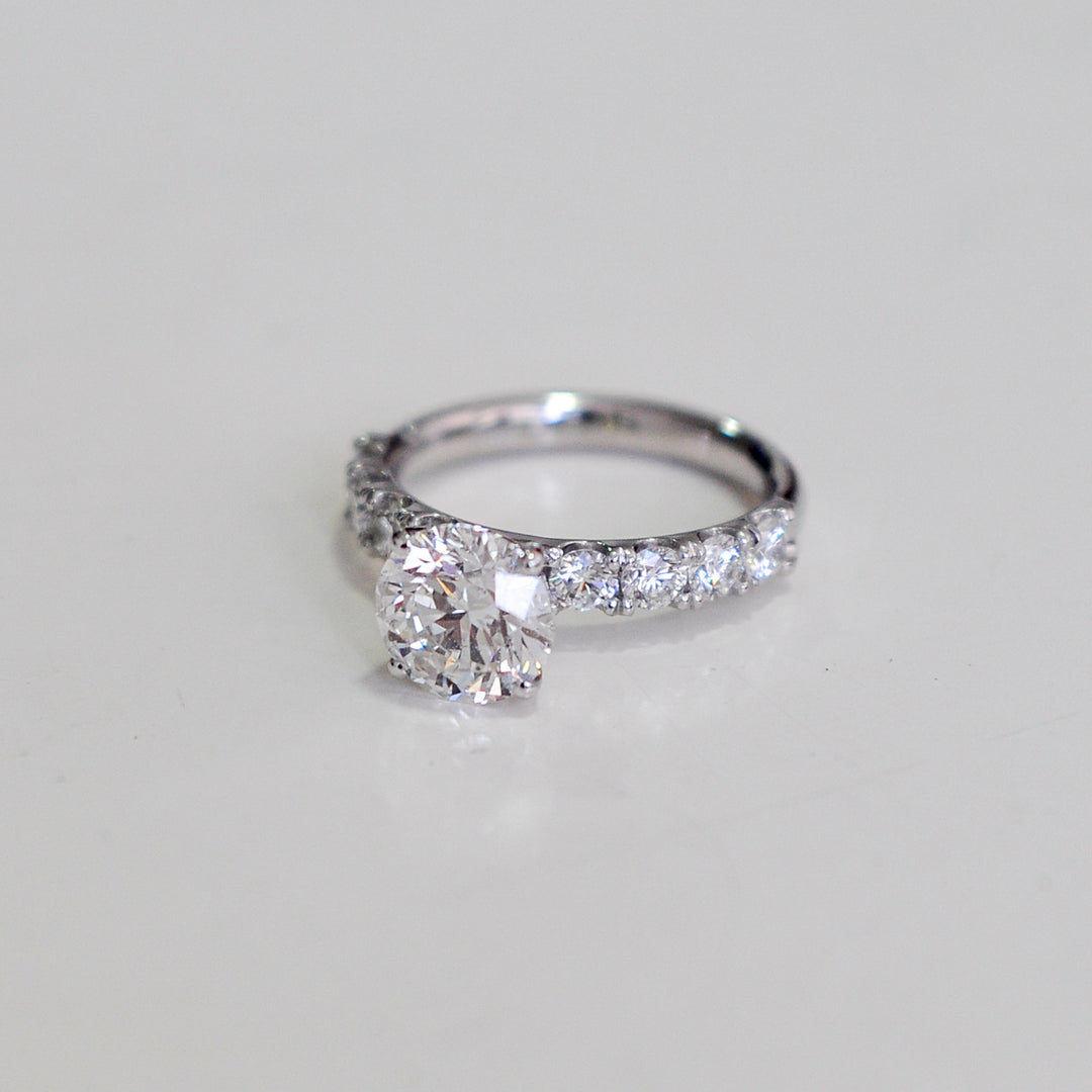2 carat center diamond &amp; Side stones engagement ring