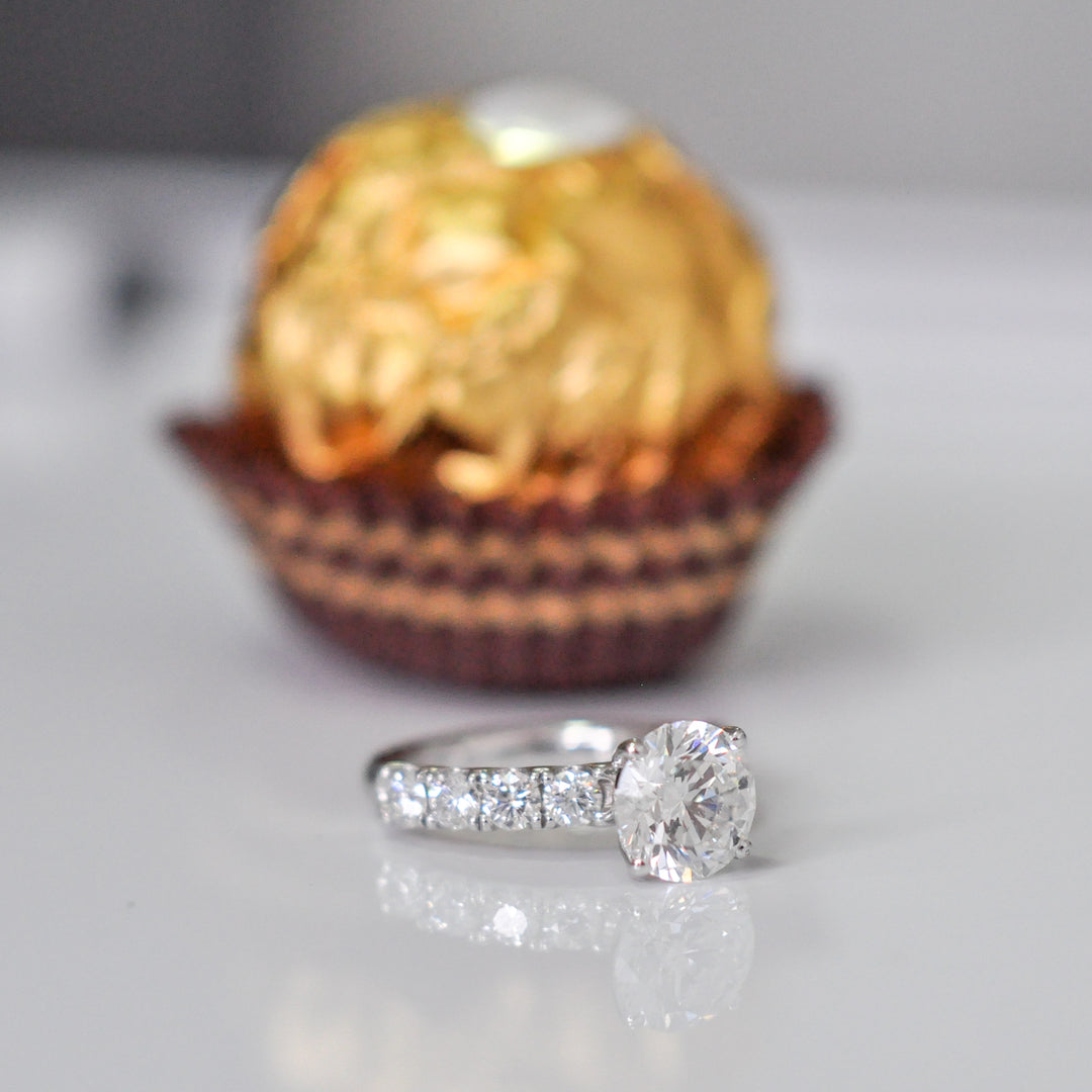 2 carat center diamond &amp; Side stones engagement ring
