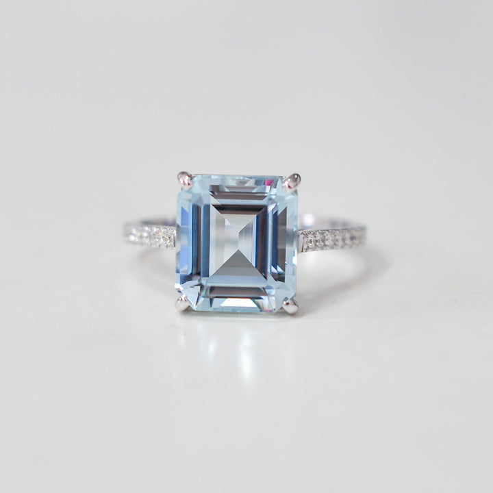 Emerald Cut Aquamarine (4 carat) &amp; Diamonds Ring