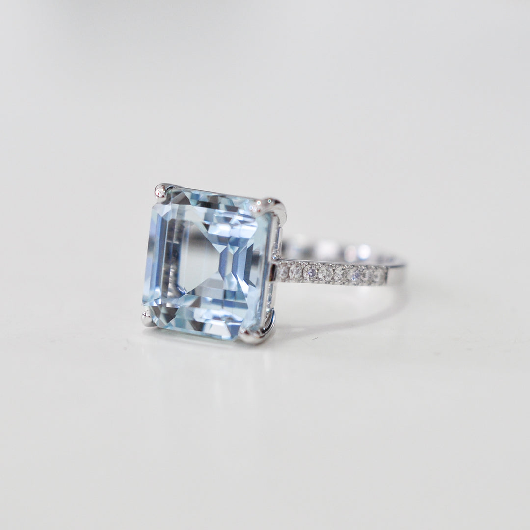 Emerald Cut Aquamarine (4 carat) &amp; Diamonds Ring