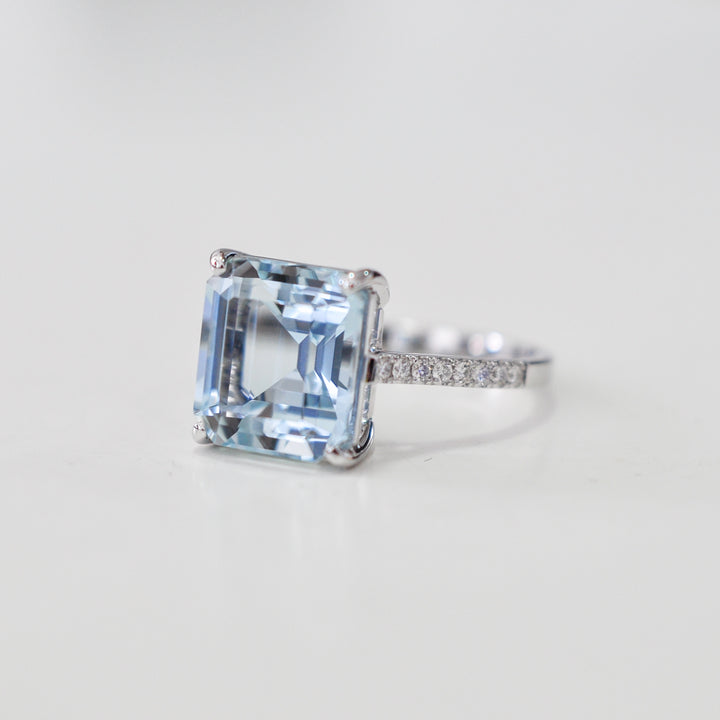 Emerald Cut Aquamarine (4 carat) &amp; Diamonds Ring