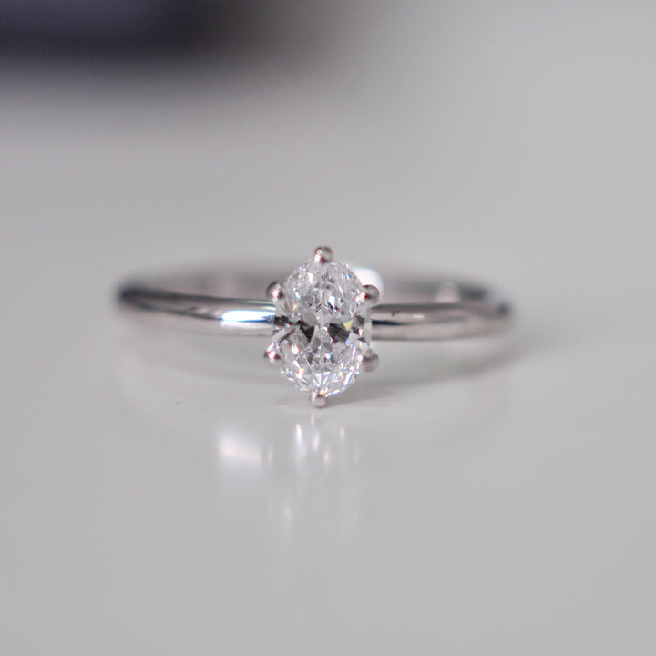 delicate 0.5 ct Oval cut Diamond solitaire Ring