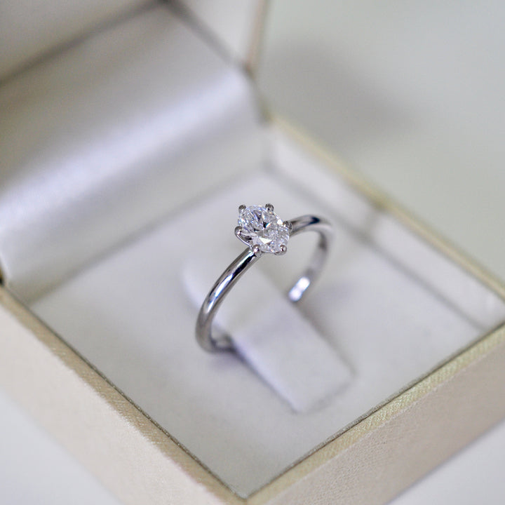 delicate 0.5 ct Oval cut Diamond solitaire Ring