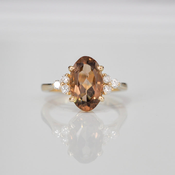 Oval Smoky topaz &amp; 6 diamonds ring