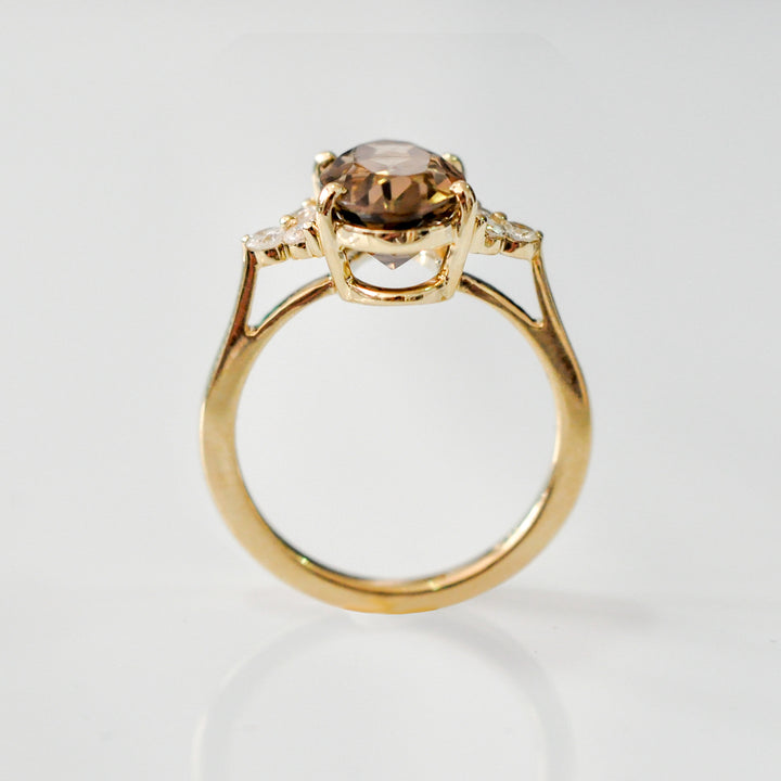 Oval Smoky topaz &amp; 6 diamonds ring
