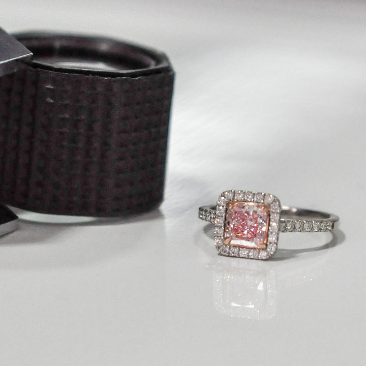 Radiant light PINK DIAMOND &amp; WHITE DIAMONDS HALO ring