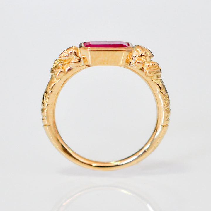 18k yellow gold &amp; ruby ring