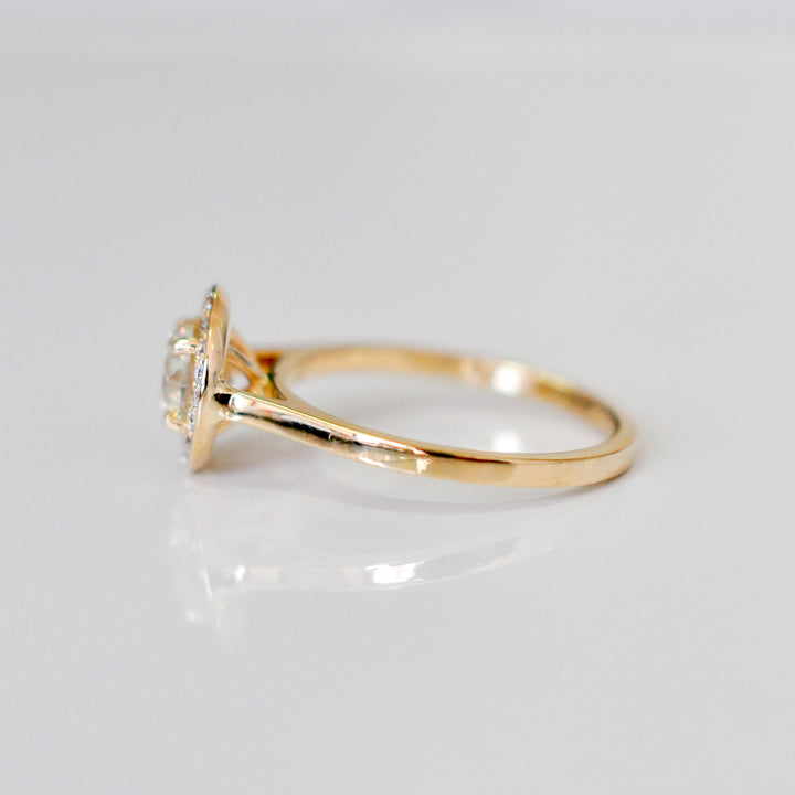 Classic YELLOW GOLD diamonds HALO RING