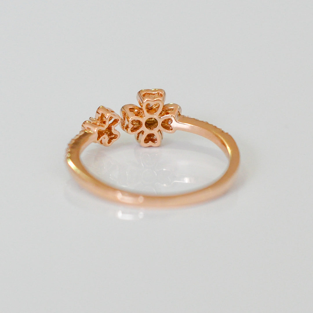 Four leaf clover white diamonds rose gold ring