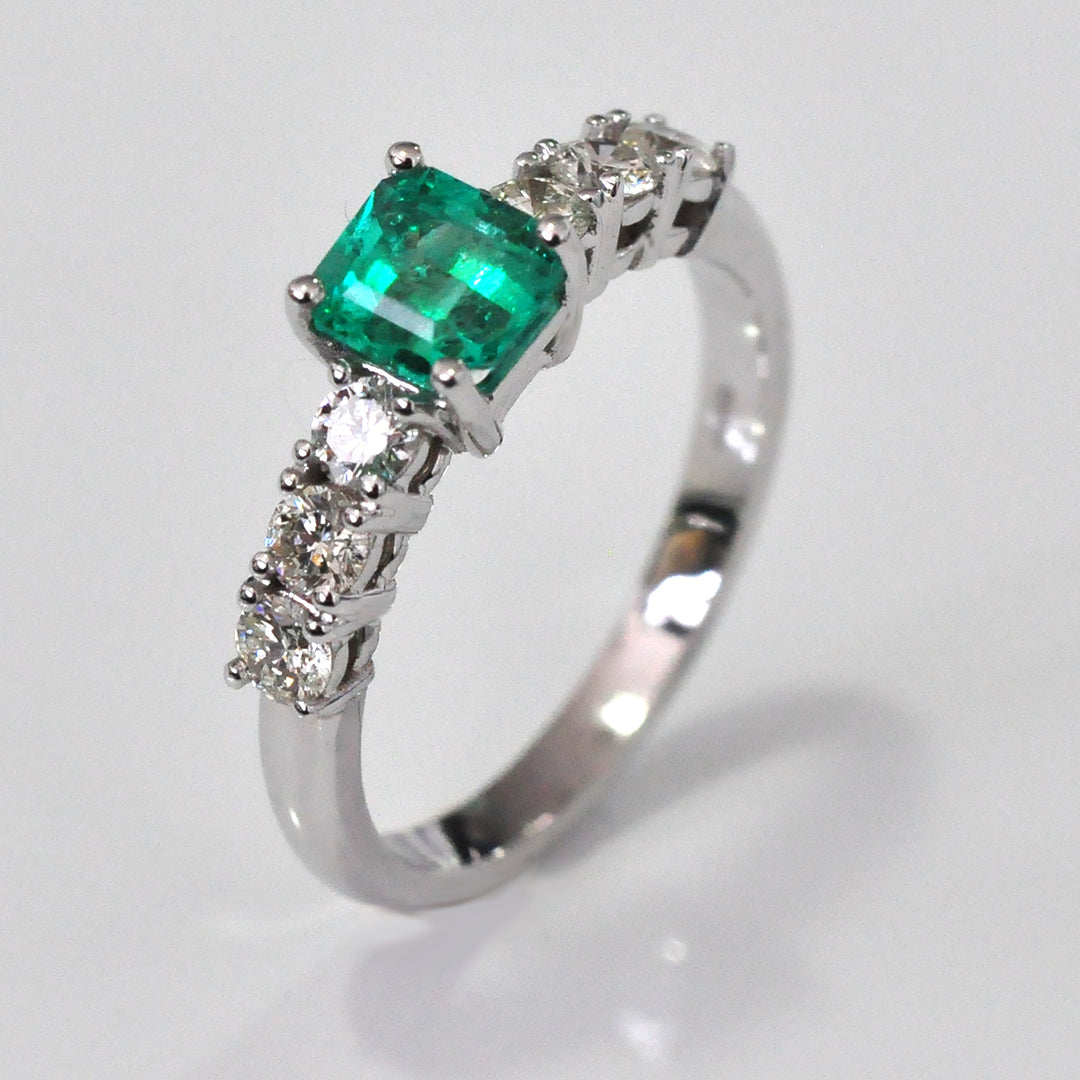 White Gold Emerald &amp; Side Diamonds ring