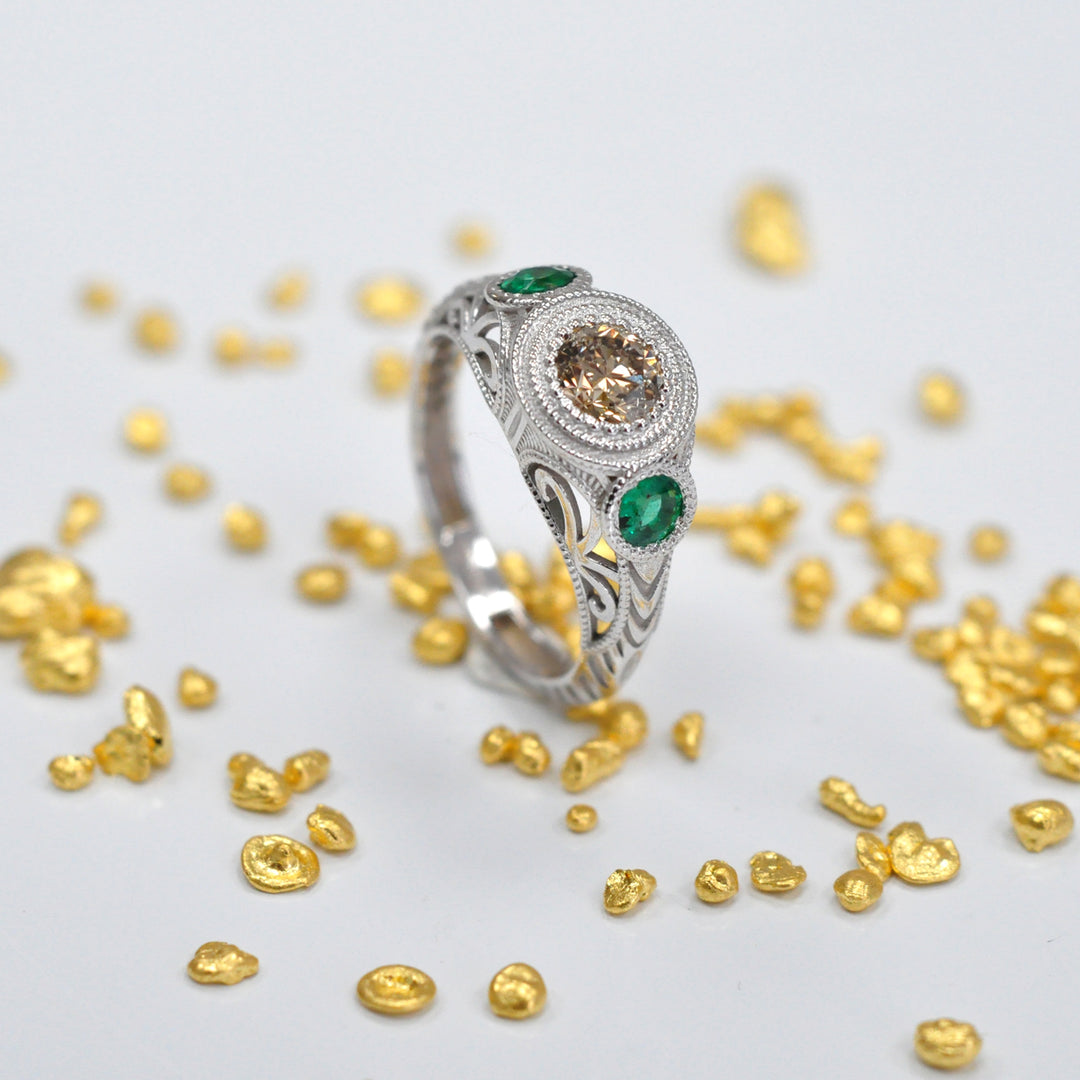 vintage style diamond and emeralds 3 stones ring