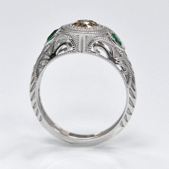 vintage style diamond and emeralds 3 stones ring