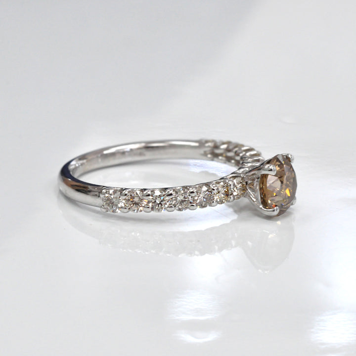 Fancy brown &amp; light brown diamonds Ring