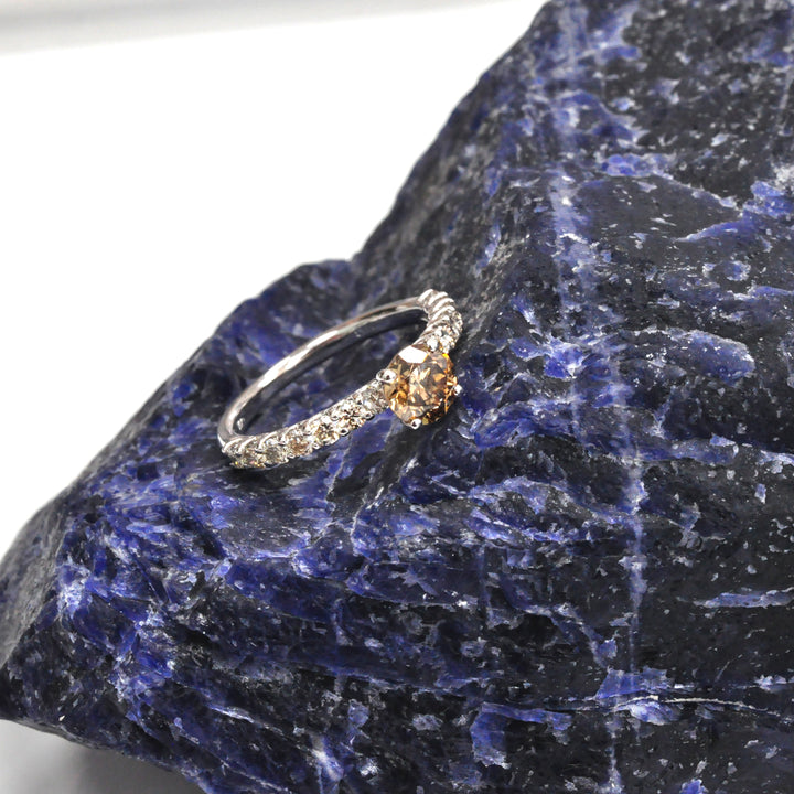 Fancy brown &amp; light brown diamonds Ring